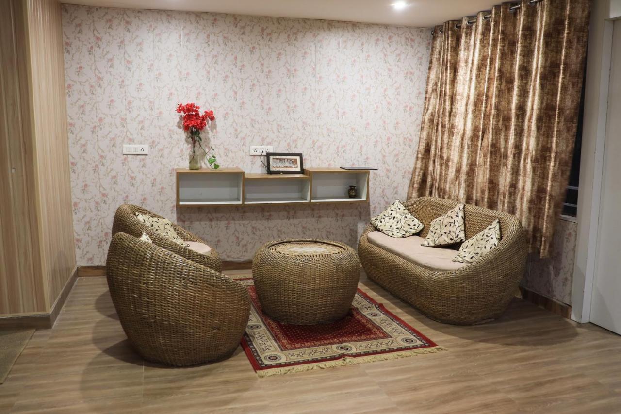 Valley Retreat Home Stay Dehradun Bagian luar foto